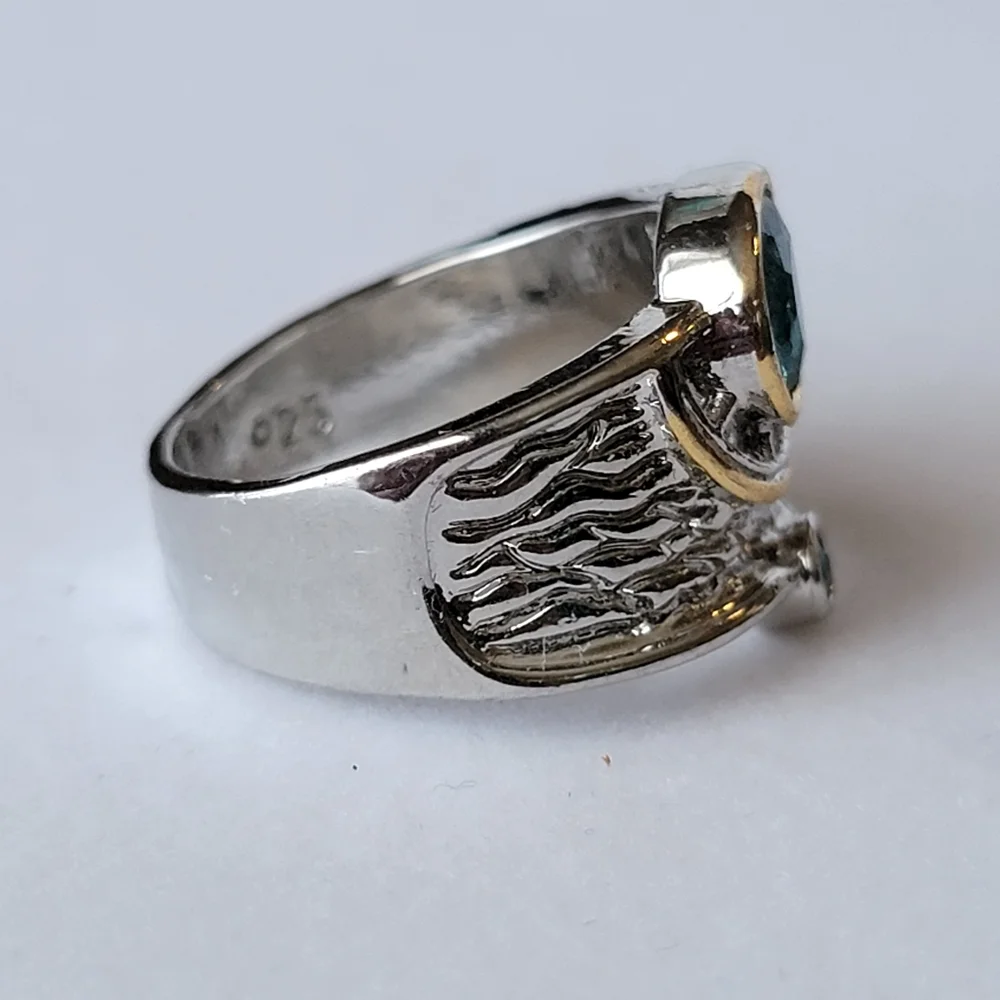 Aquamarine Simulated Stone Two Tone Silver and Gold Fashion Ring Size 6 ¾ Chunky
